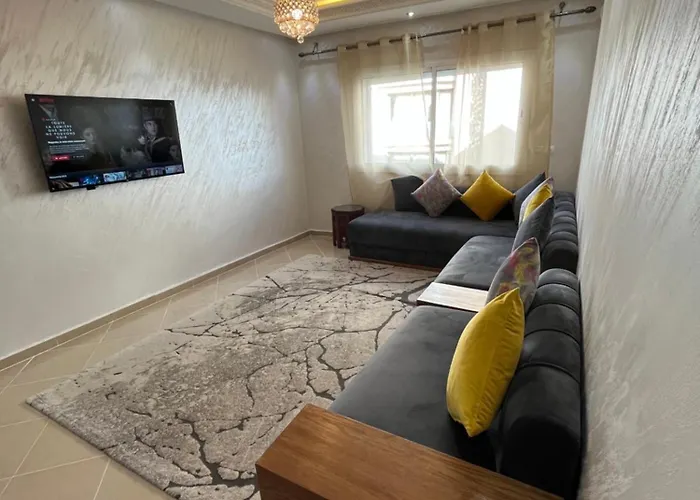 Luxury Center Town Apartment