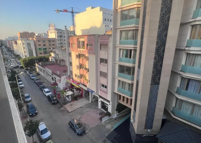 Luxury Center Town Apartment